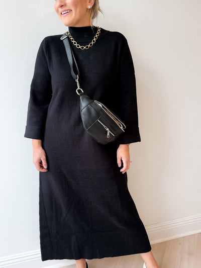 Leather Crossbody black o s