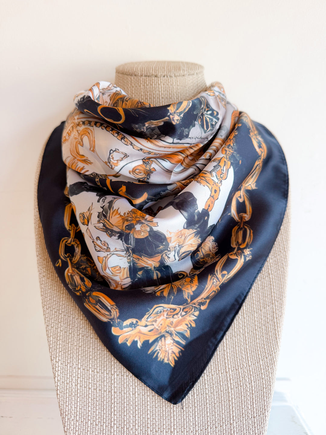 Halley Scarf Ferme Chain Black