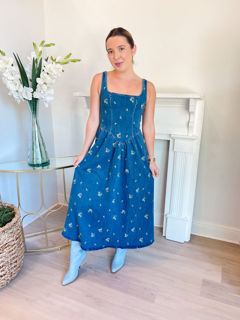 Mave Midi Dress