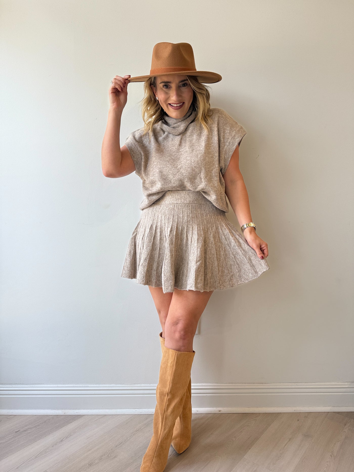 Eva Turtleneck Top And Pleated Skirt Set Dark Taupe