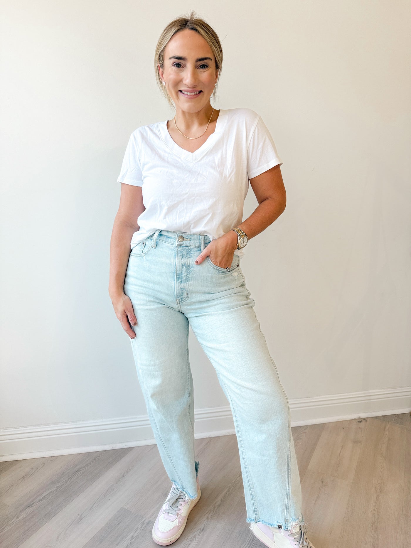 Weekdays V-Neck Tee white