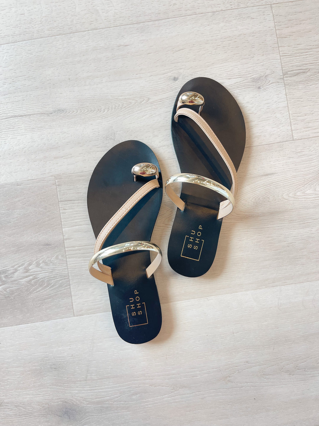 Brenda Sandal nude
