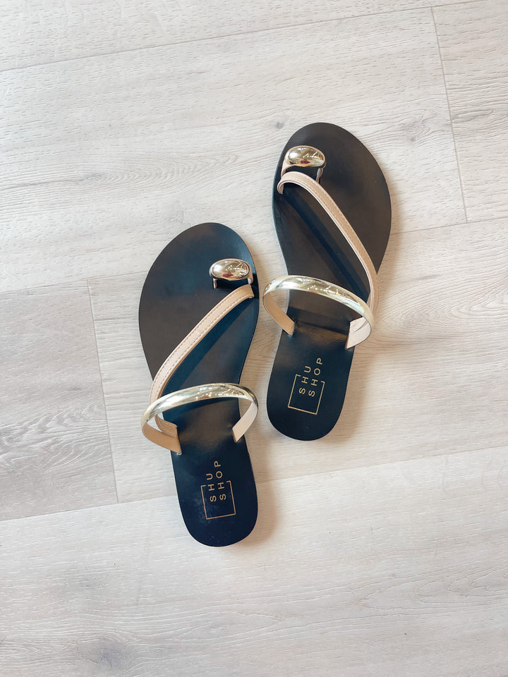 Brenda Sandal nude