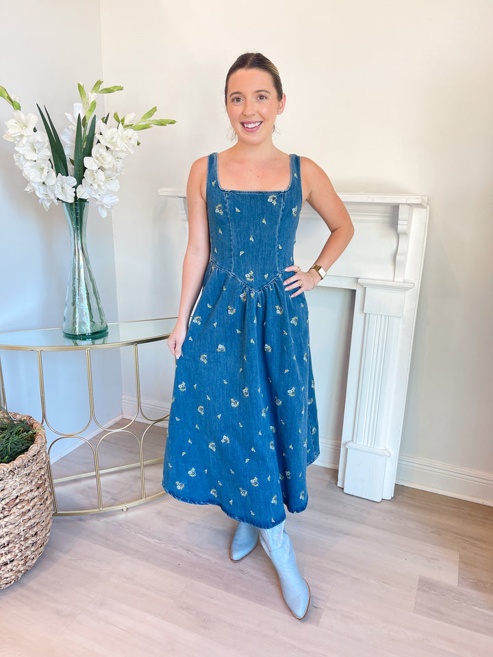 Mave Midi Dress