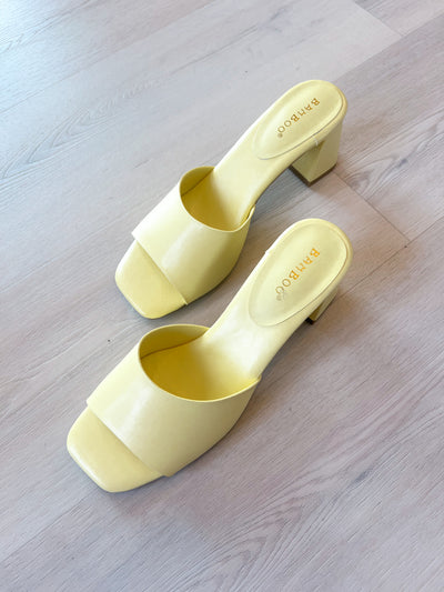 Vera Heel yellow