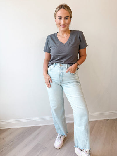 Weekdays V-Neck Tee washed grey