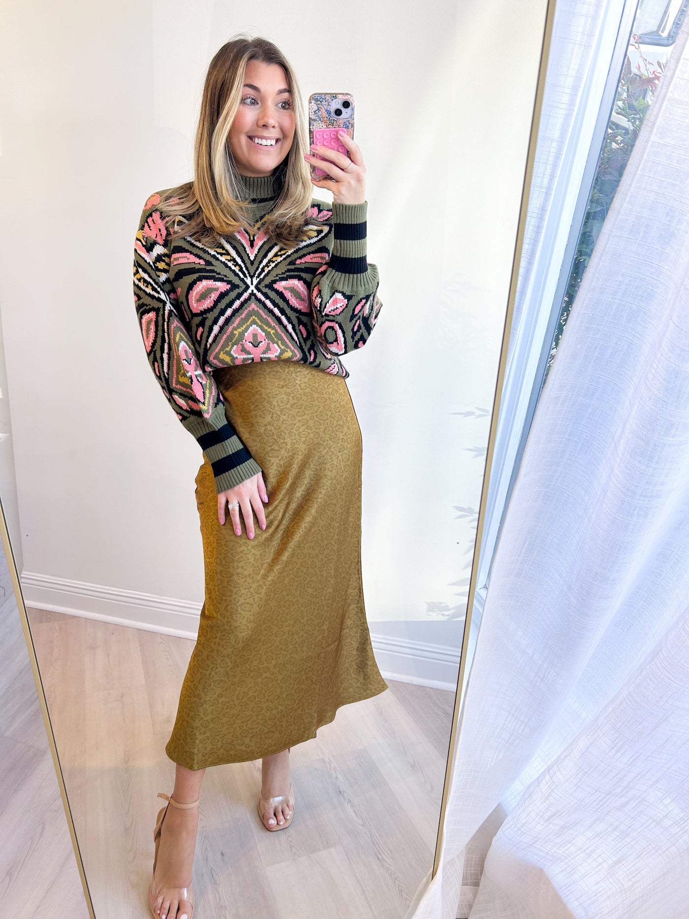 Julia Cropped Pattern Sweater Top