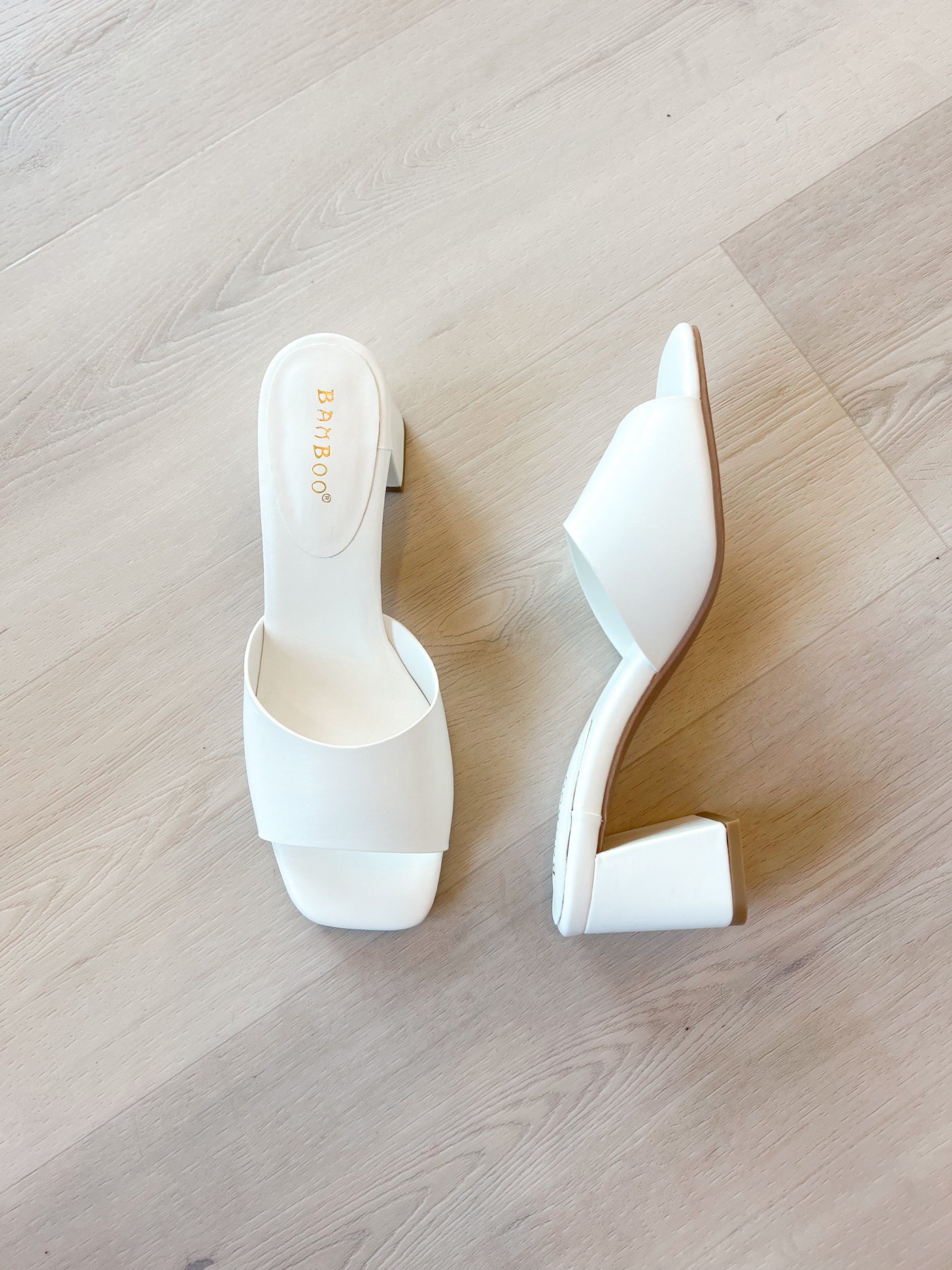 Vera Heel white