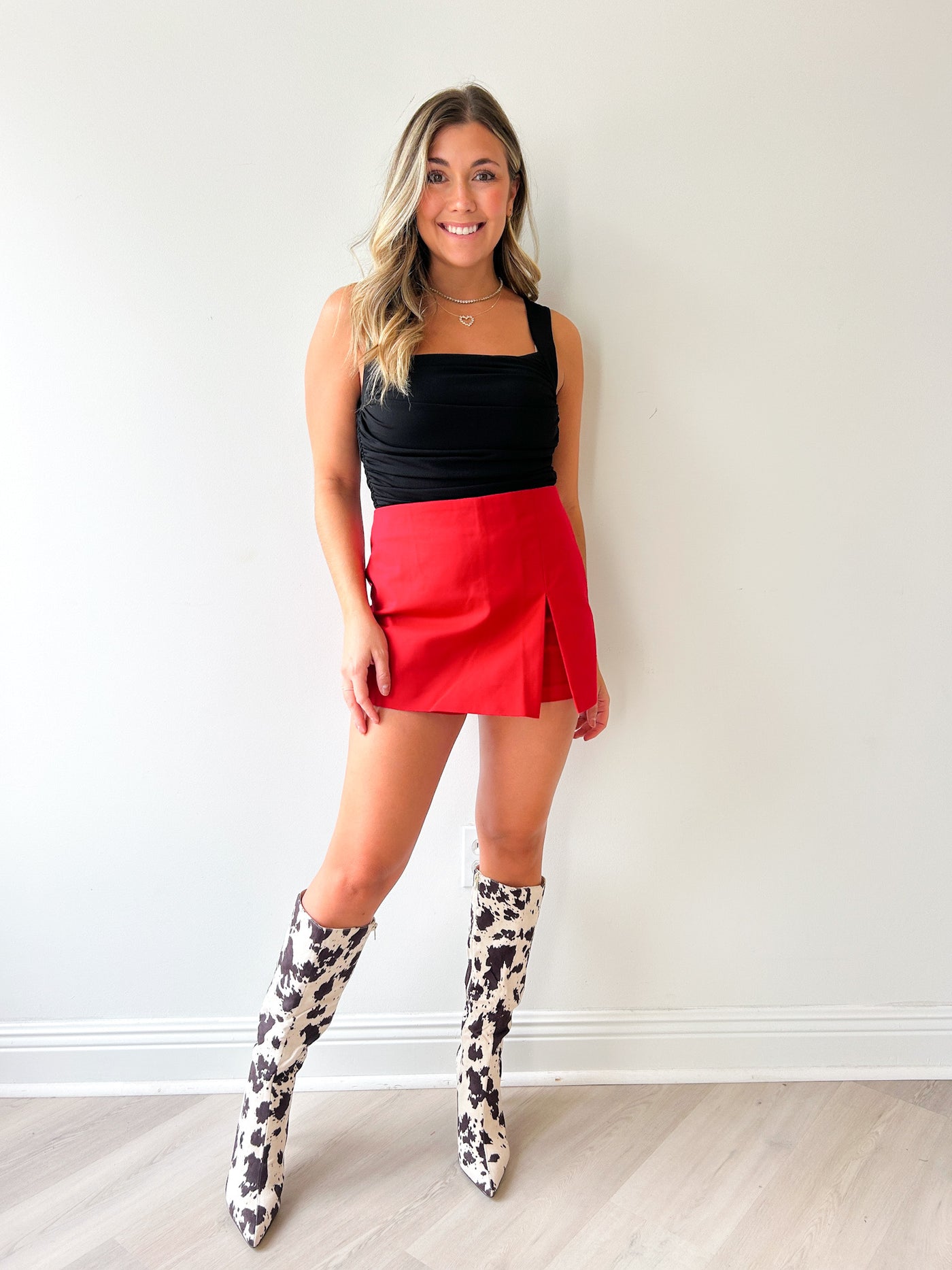 Ema Slit Detail Skort Red