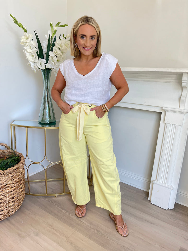 Whitney Eyelet Barrel Jeans Lt. Yellow