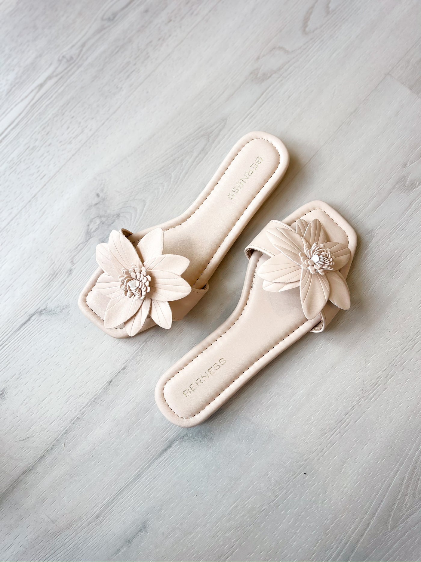 Oriel Flower Sandal