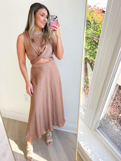 Han Twist Front Top