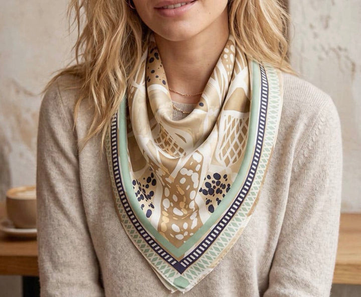 Halley Scarf