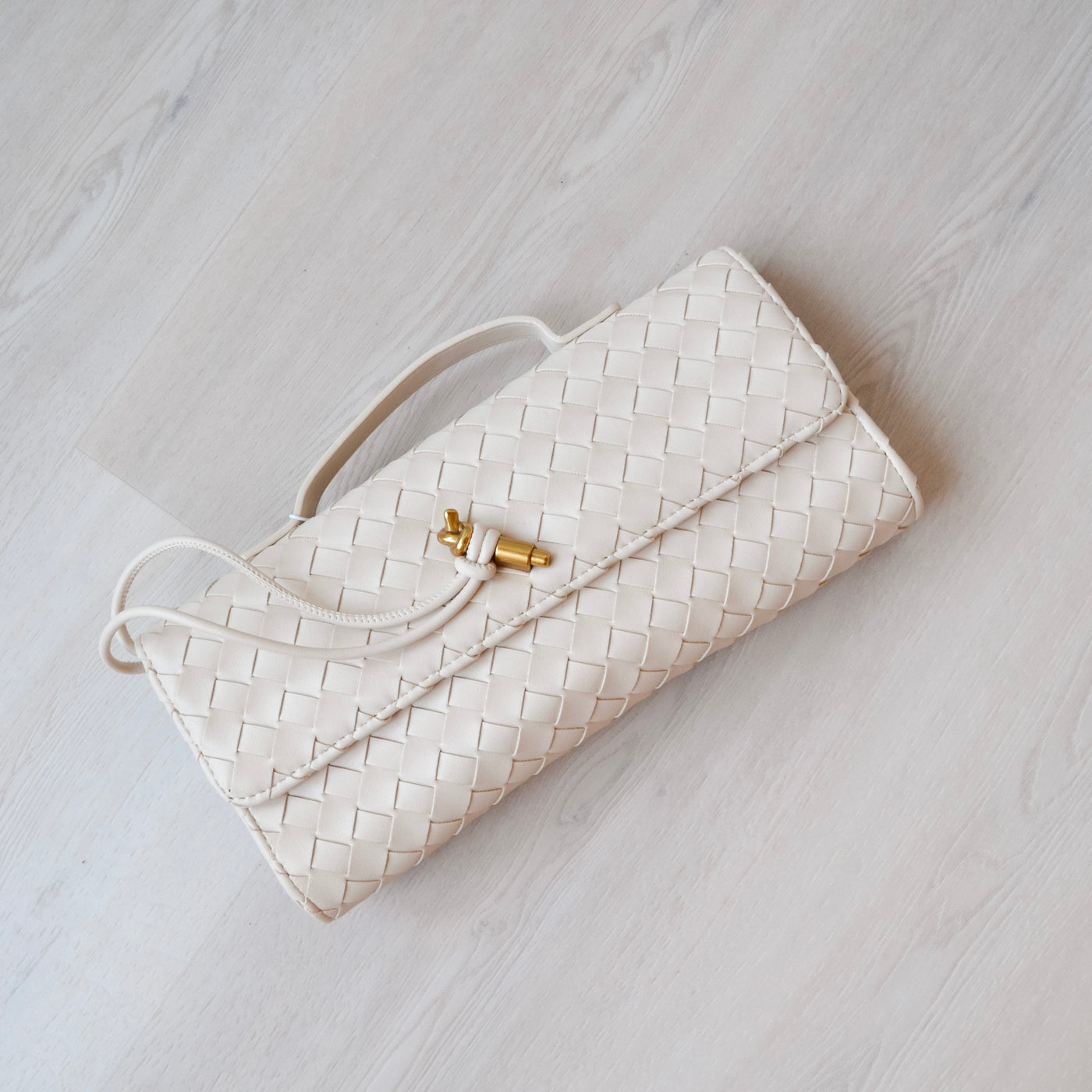 Keni Crossbody cream 12” x 2.4”x 5.5”