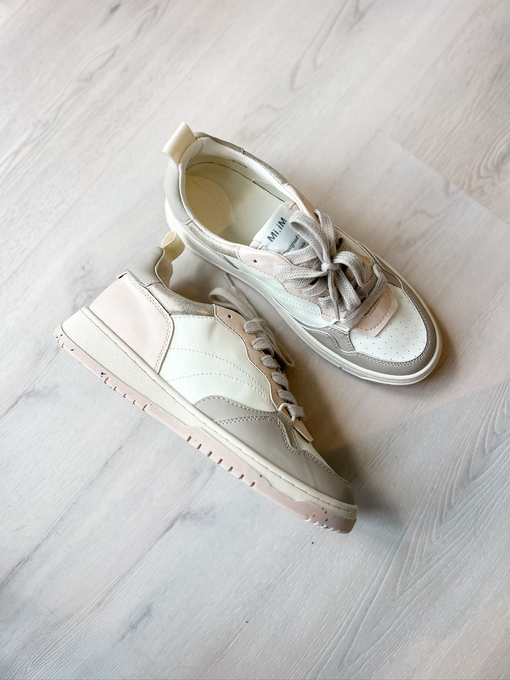 Hellen Court Sneakers beige blush