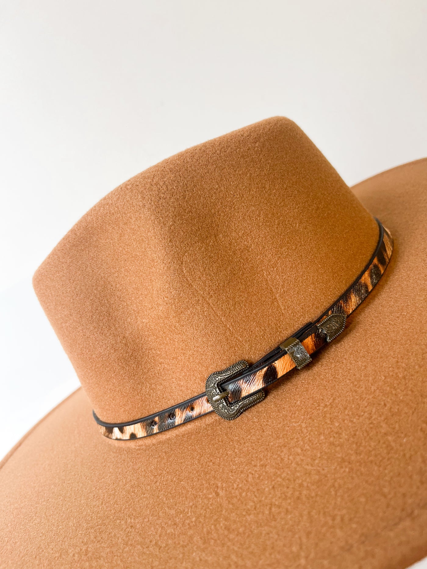 Leopard Strap w/Buckle Teardrop Fedora