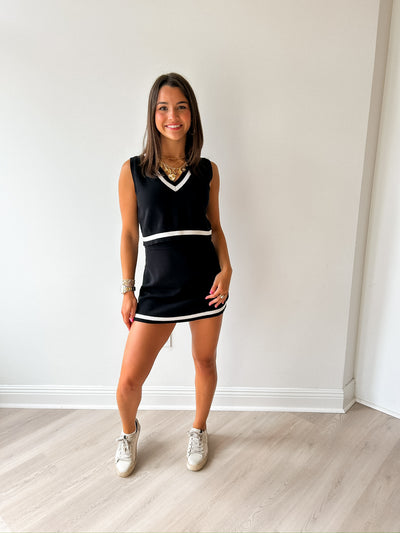 Varsity Set black white