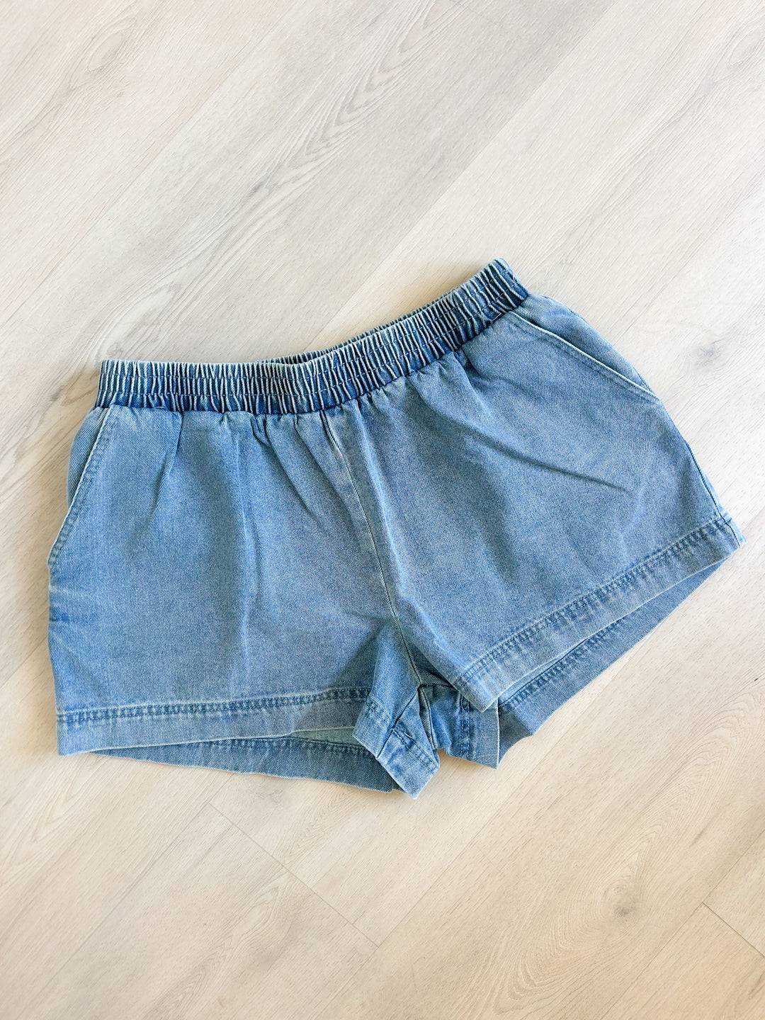 Sydney Denim Shorts w Elastic Waist Band
