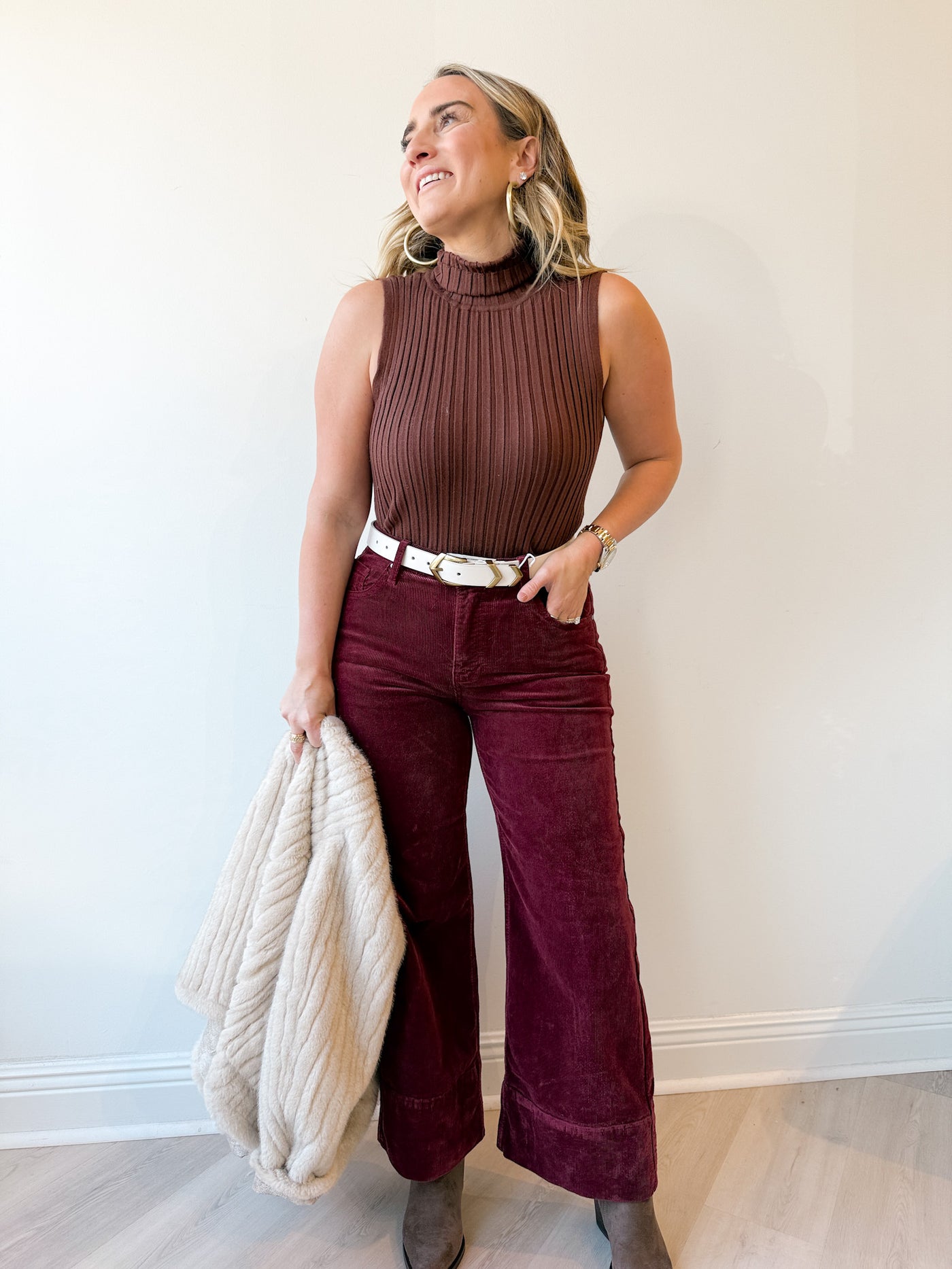 Turtle Neck Sleeveless Top