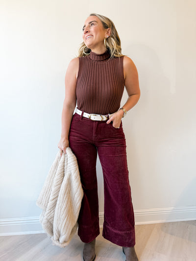 Turtle Neck Sleeveless Top