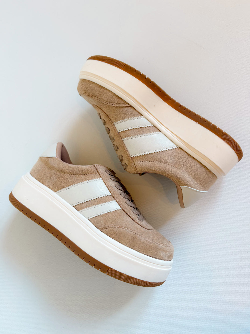 Navida Sneaker