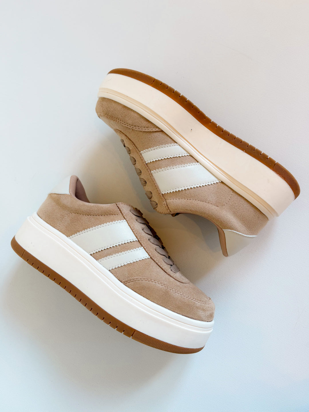 Navida Sneaker