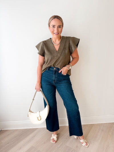 Hann Flutter Slv. Suede V-Neck Top
