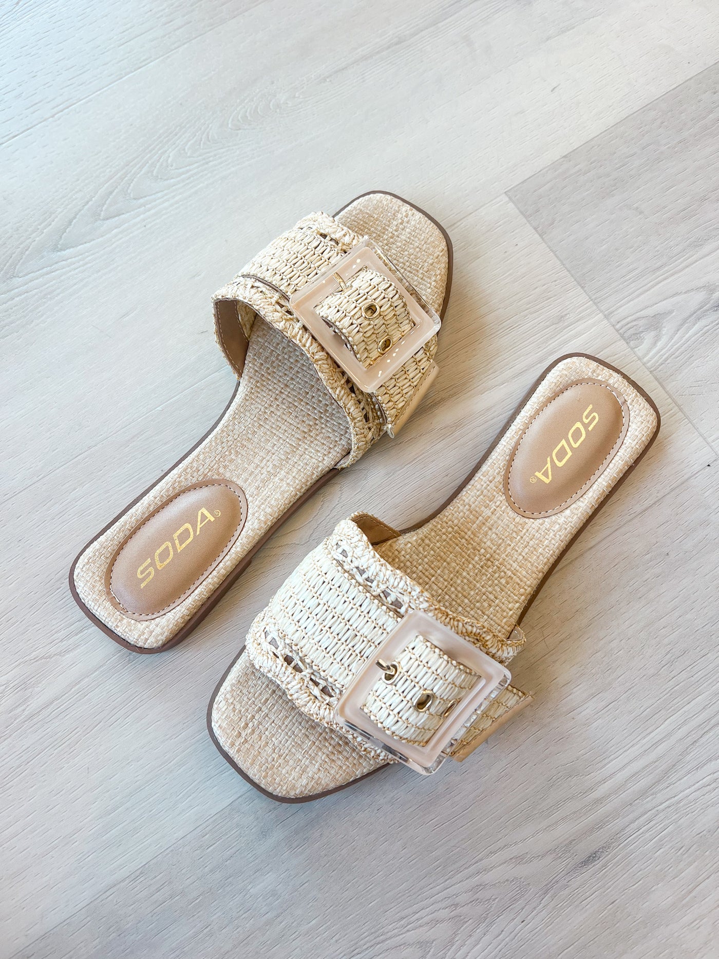 Nayan Raffia Slide