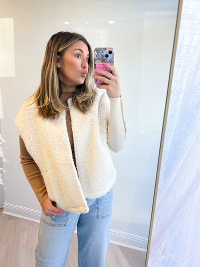 Niki Woven Slv.less Jacket