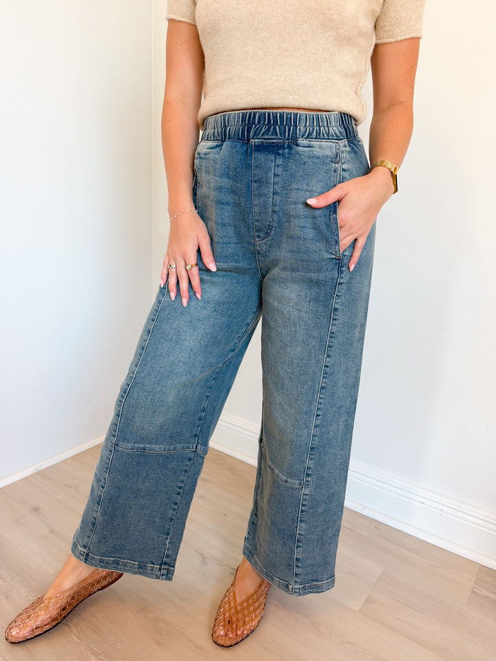 Della Elastic Waist Jean