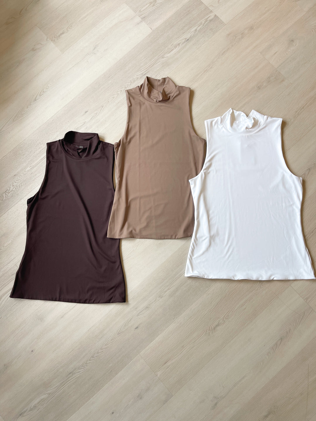 Mika Sleeveless Mockneck Top