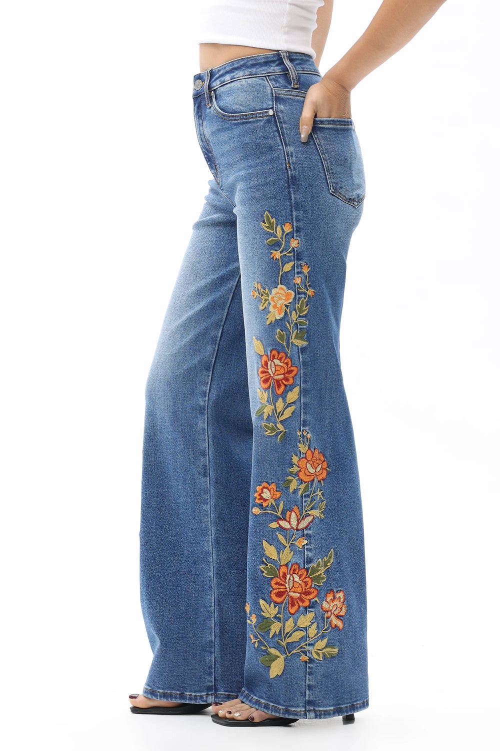 New York Embroidered Jean