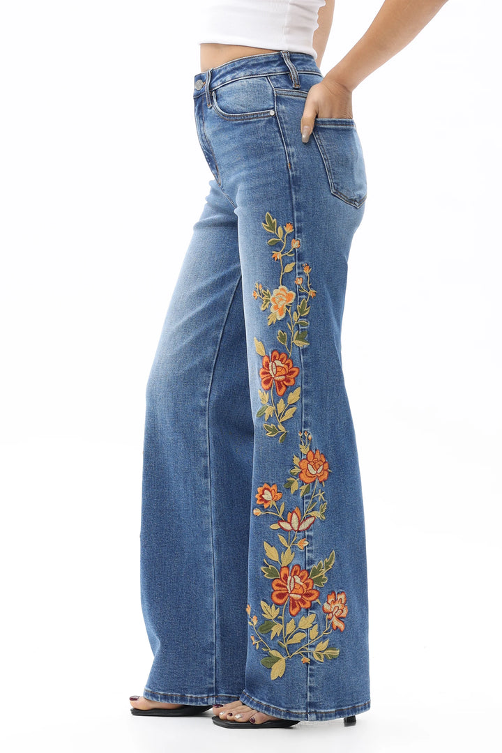 New York Embroidered Jean