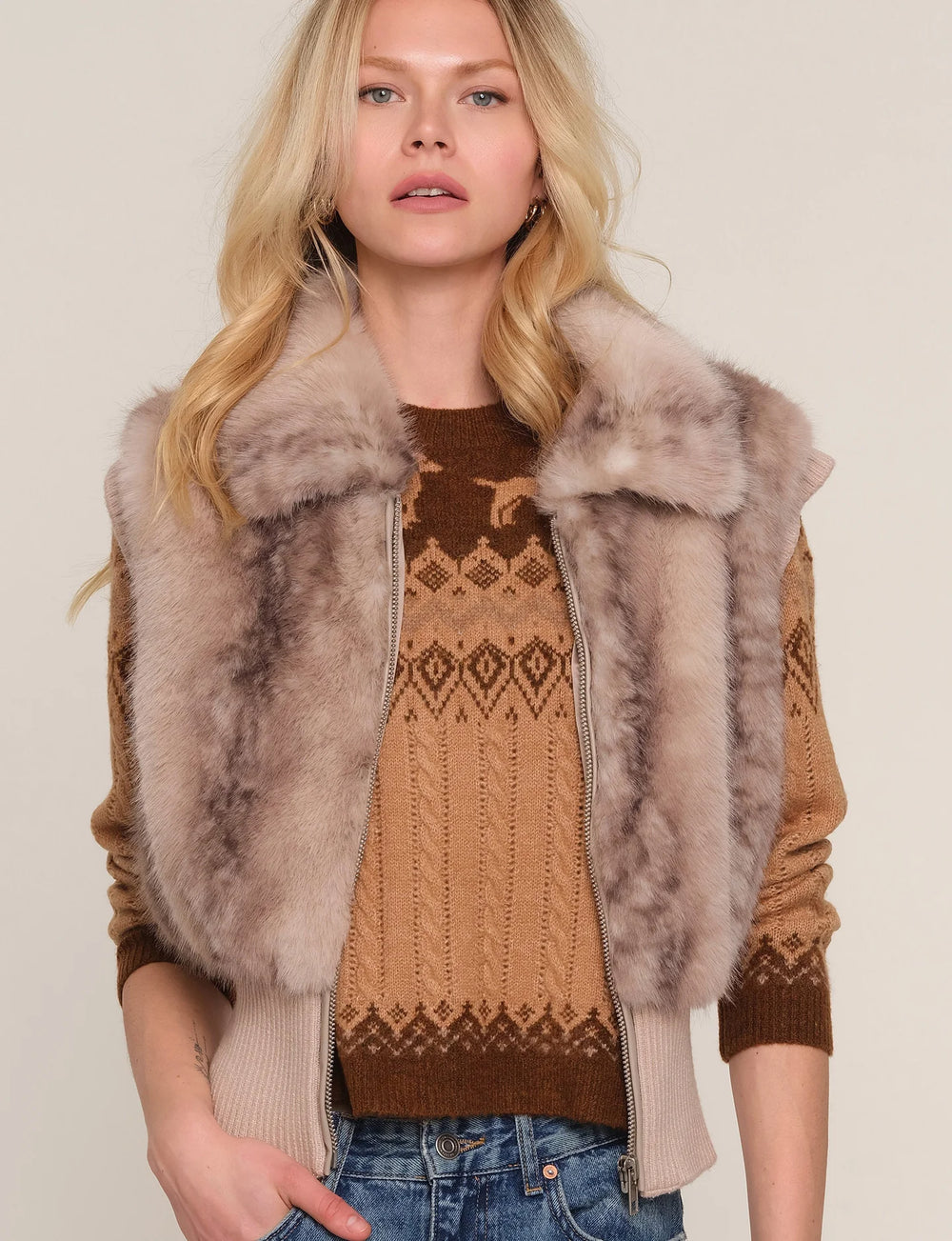 Arya Vest