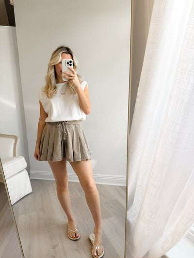 Emmaleigh 2 in 1 Pleated Dress white mocha