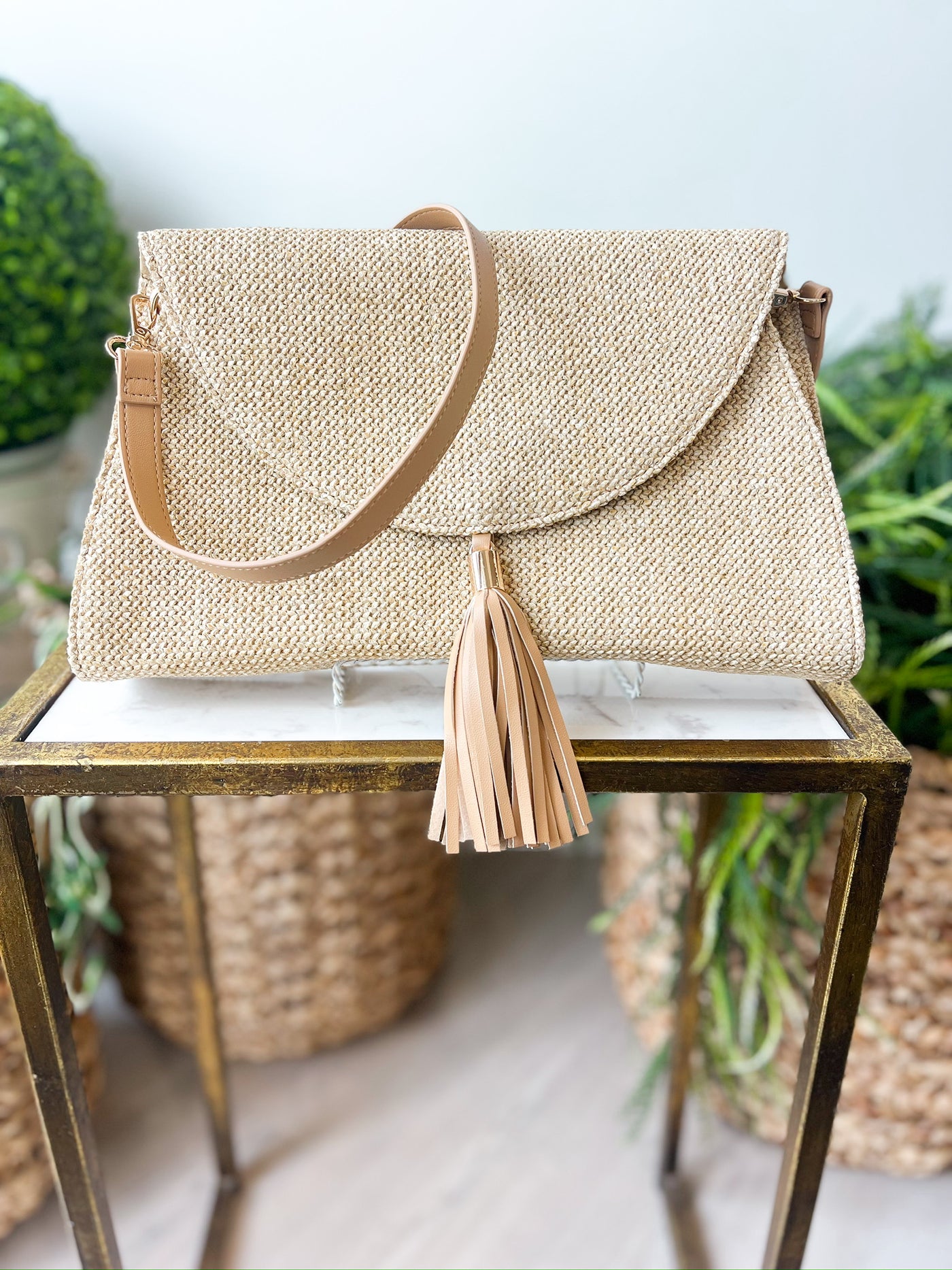 Straw Clutch