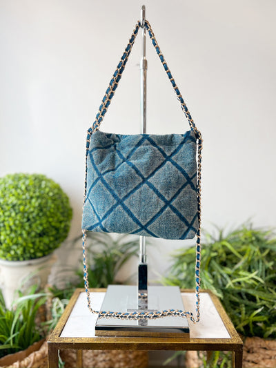 Quilted micro tote
