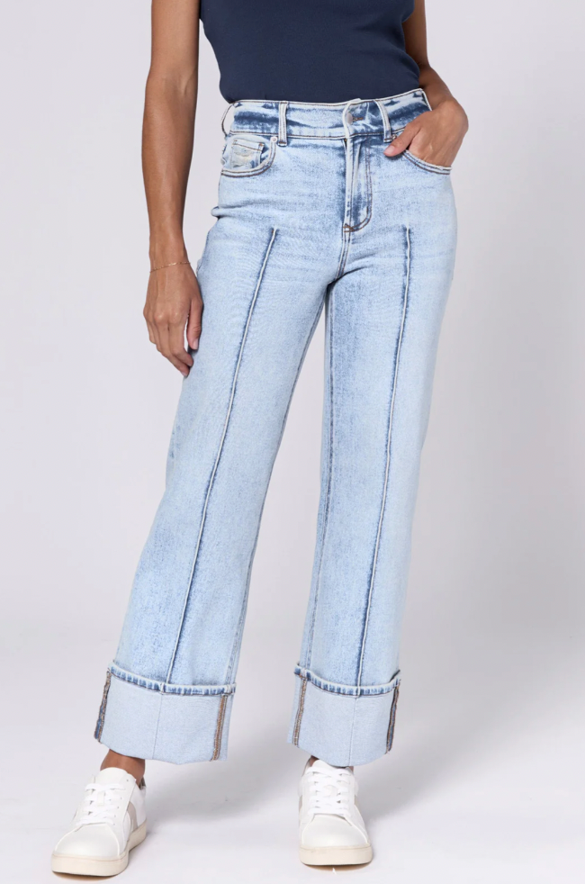 Holly Jeans lakeshore