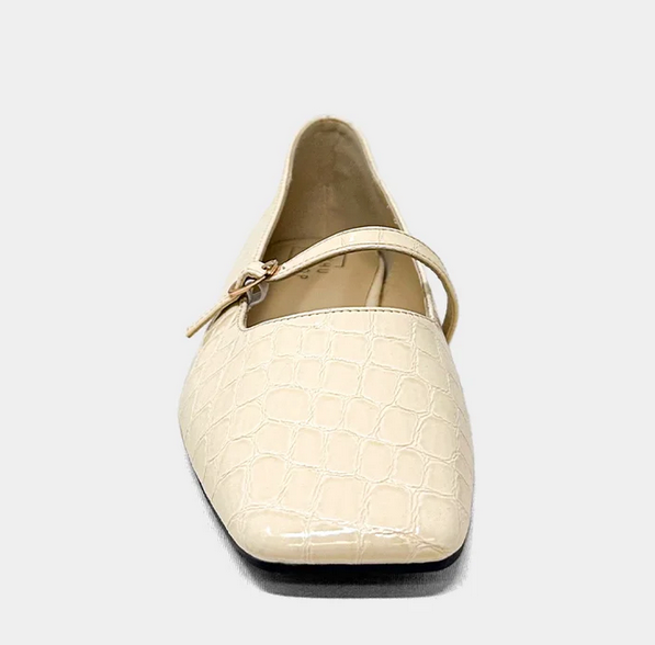 Adele Flat Shoe
